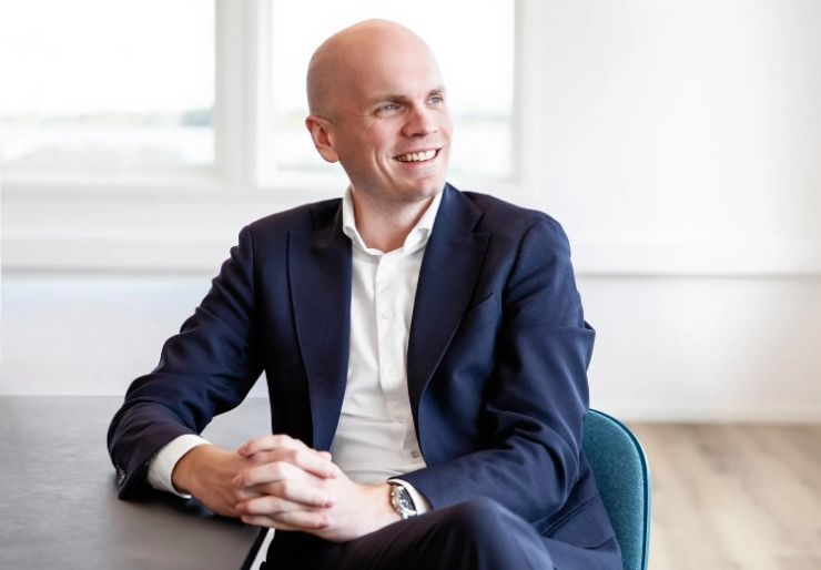 Solar-sjefen: Elektromarkedet er et vekstmarked Til tross for svak boligbygging mener Solar-sjef Thomas Skovli at elektrobransjen står foran et betydelig mulighetsrom. Han peker på elektrifisering, kraftnett, energieffektivisering, energilagring og digitale løsninger som områder som kan drive markedet