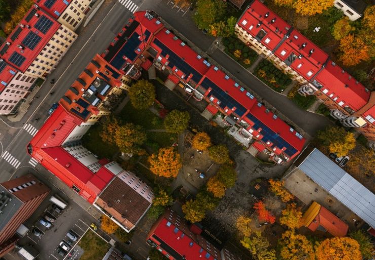 Hvem er best på boligutvikling i Norge? Kommunene avgjør om det bygges nok og riktige boliger. Onsdag 12. november skal NBBL, sammen med kommunalminister Bjørnar Skjæran (Ap), boligbyggere og andre aktører, kåre landets mest boligvennlige kommune.