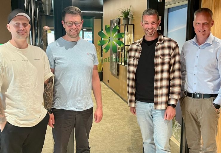 Nimlas inngår avtale om kjøp av Miljø Elektro AS Nimlas fortsetter satsingen på Vestlandet, og har inngått avtale om kjøp av Miljø Elektro AS – en solid og veletablert elektroentreprenør med base i Sandnes. Oppkjøpet styrker Nimlas sin posisjon i Region Vest, og videreutvikler konsernets tilstedeværelse