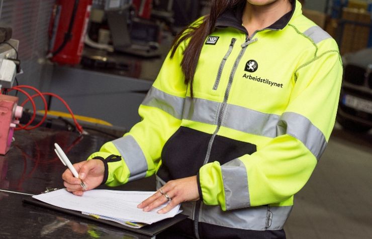 1 av 3 bryter smittevernreglene Mange brudd på smittevernreglene