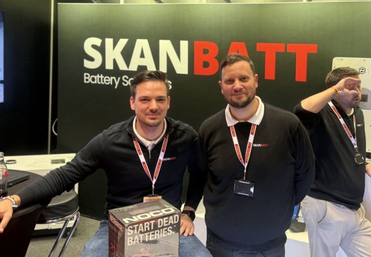 Skanbatt inn i EL-PROFFEN Skanbatt inn i EL-PROFFEN: batterilagring i front