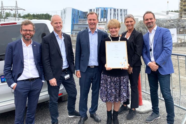 Multiconsult overrekker beviset på at Lørenskog er mest fremtidsrettet Lørenskog er Norges mest fremtidsrettede bykommune i 2019