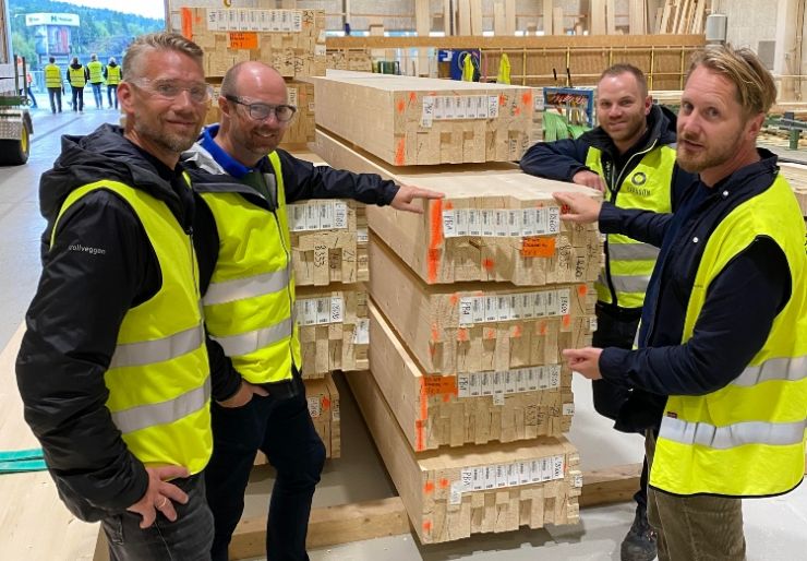 15 aktører går sammen om nytt sirkulært boligkonsept Skal gjøre boliger billigere å bygge Et samlet Bransjenettverk for Trekonstruksjoner utvikler nå et nytt boligkonsept som skal møte to av byggenæringens største utfordringer: