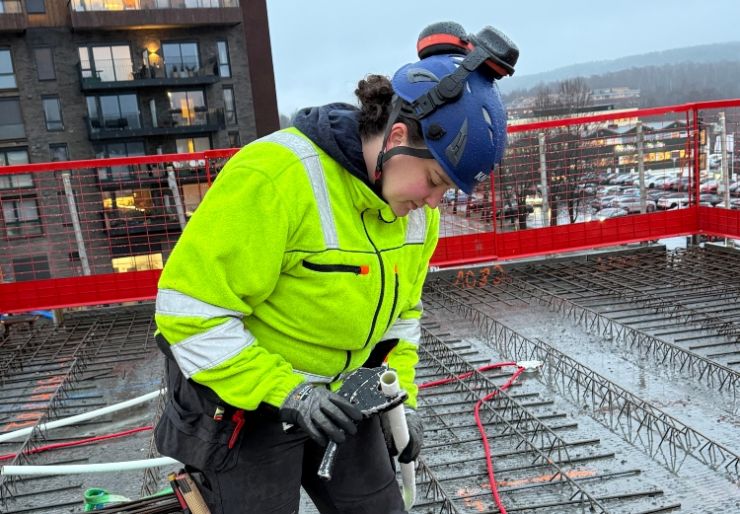 Antall lærlinger øker 5 379 nye lærlinger startet i bygg og anlegg i fjor. Det er 160 flere enn året før.