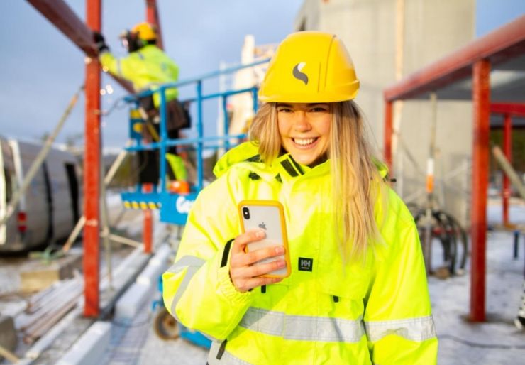 Slik tetter du hullene i internkontrollen  Internkontrollforskriften i bygg og anlegg handler ikke bare om å ha papirer i orden, men om å kunne dokumentere ansvar, risiko, avvik, kompetanse og oppfølging