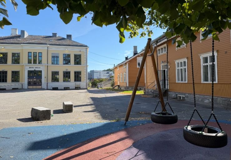 Oslobygg starter stor rehabilitering og utbygging på Bryn Oslobygg starter rehabilitering og utbygging av Bryn skole Oslobygg starter rehabilitering og utbygging av Bryn skole med Veidekke som totalentreprenør. Historiske bygg fra 1900 skal bevares og oppgraderes, samtidig som det bygges nytt undervisningsbygg