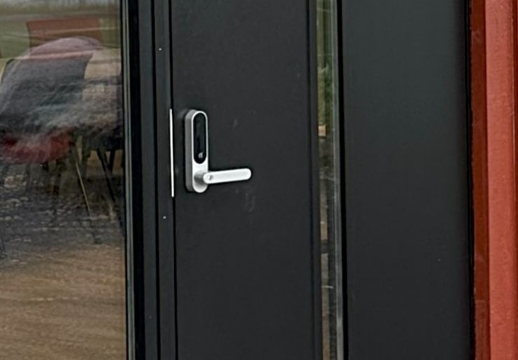 Nøkkelfri tilgang til idrettsanlegg Keyfree er en innovativ løsning som eliminerer behovet for tradisjonelle nøkler, ved å introdusere digital lås og nøkkelfri tilgang til idrettslagets hverdag.