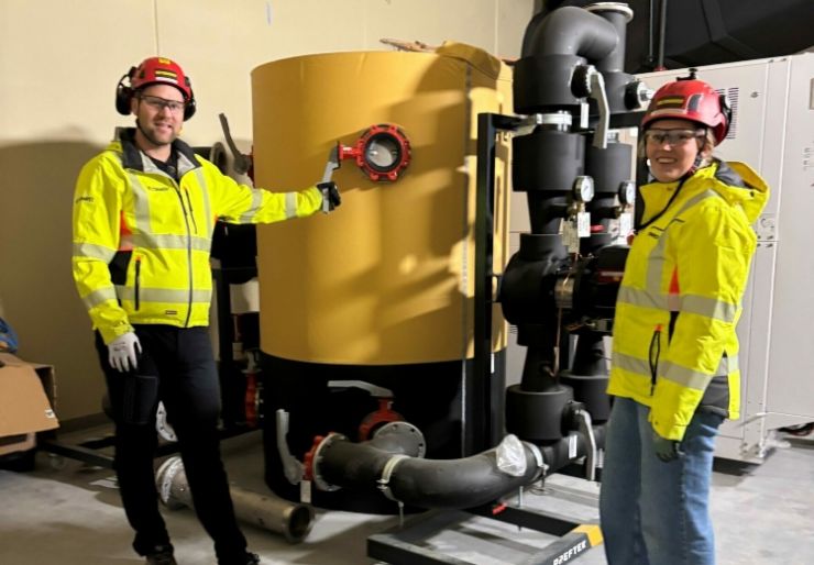 Prefabrikkert energisentral sparer opptil 2.000 timer på Nardoveien-prosjektet