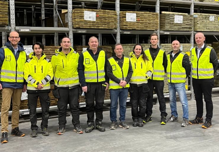 Ønsker velkommen til Optimera Proff Helsfyr. F.v: Erlend Gjelsvik (regiondir.), Joachim Guneriussen, Jon Henrik Antonsen, Trygve Johansen, Finn Ove Larsen, Christina Hennie Sørgård, Marcus Gjertsen, Per Vidar Ruud og Eirik Halvorsen Ønsker velkommen til Optimera Proff Helsfyr. F.v: Erlend Gjelsvik (regiondir.), Joachim Guneriussen, Jon Henrik Antonsen, Trygve Johansen, Finn Ove Larsen, Christina Hennie Sørgård, Marcus Gjertsen, Per Vidar Ruud og Eirik Halvorsen
