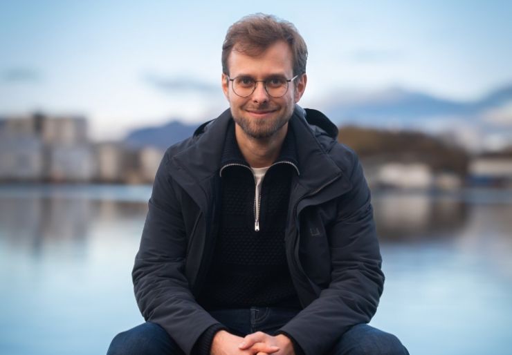 Nå viser tall fra et kontorbygg i Bodø sentrum hvordan relativt enkle grep innen energieffektivisering kan gi stor effekt på både energibruk og strømregning.