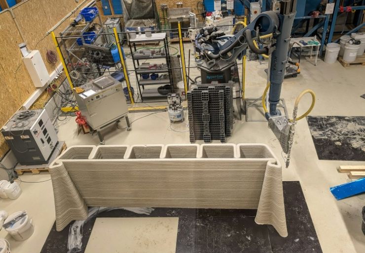 Statsbygg tar 3D-printing av betong fra forskning til praksis. Gjennom NTNU Campussamling i Trondheim testes teknologien i et fullskala byggeprosjekt. 