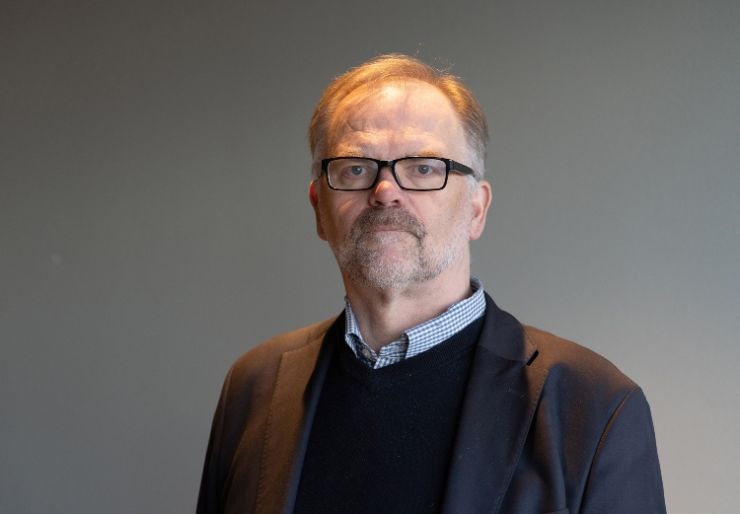 Bøckmann Glassindustri reddet Seks dager etter at Bøckmann Glassindustri i Fredrikstad gikk konkurs, er videre drift sikret. Trond Veggeberg har gjennom Glasshuset Norge AS kjøpt konkursboet og satser videre med ansatte og lokaler.