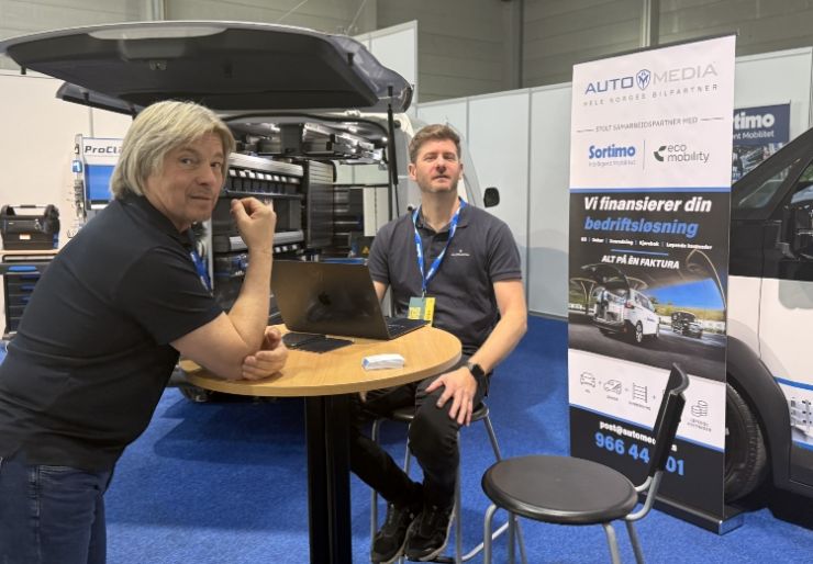 Automedia og Sortimo satser på SMB håndverkere Automedia satser sterkere på små og mellomstore håndverksbedrifter. Gjennom samarbeidet med Sortimo vil selskapet gjøre det enklere å samle varebil, innredning og finansiering.